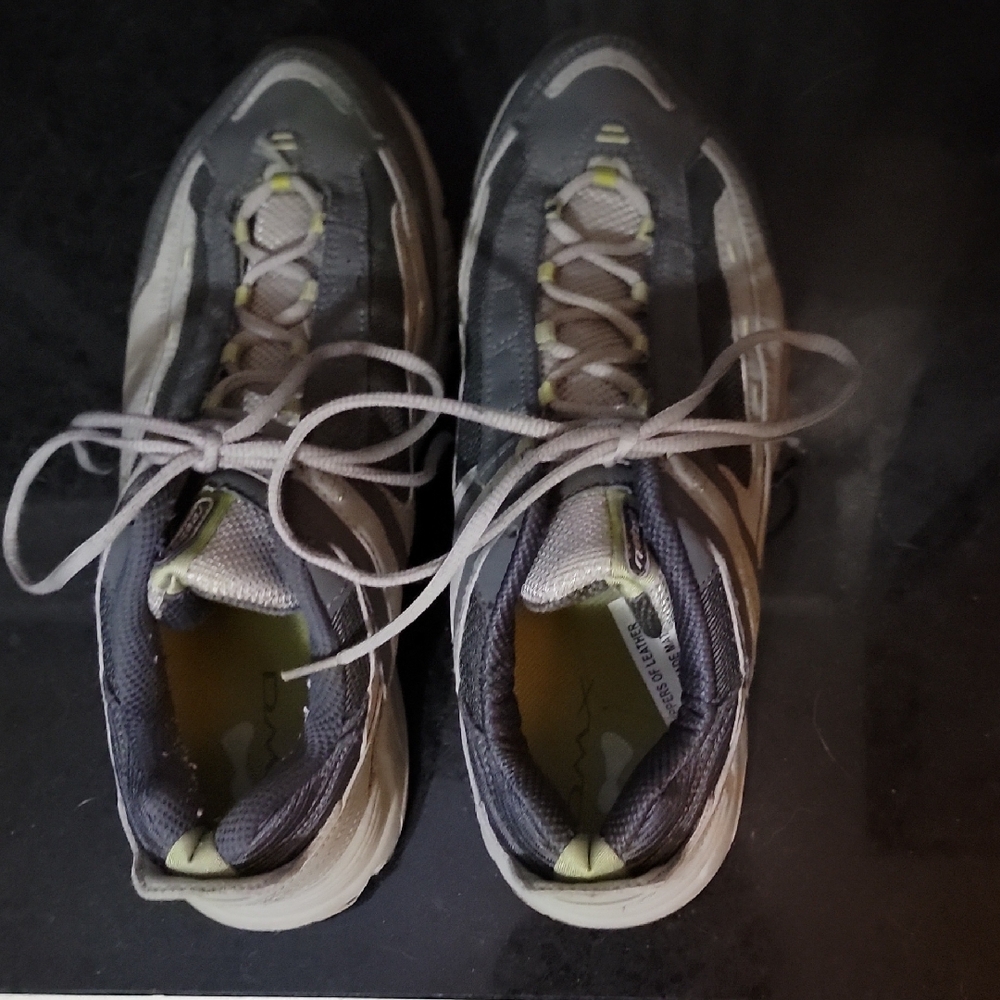Reebok Gray and White Athletic Sneakers NWOT